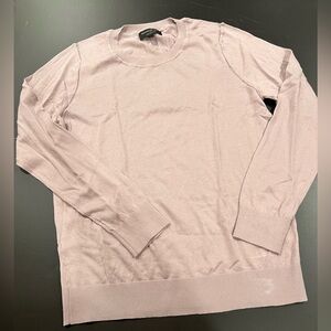 Men’s Banana Republic Forever sweater.